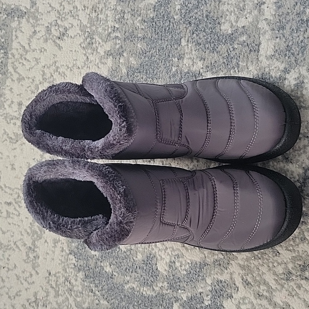 Waterproof Boots - Picture 2 of 12